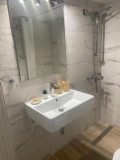 Thiseio Big Apartment - Atenas - 7