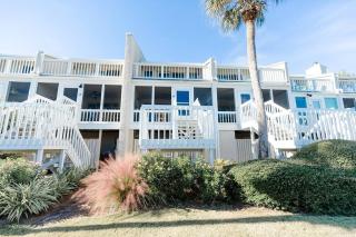 Beach Club Villa 32 - Newly Renovated! Direct Oceanfront - Isle of Palms - 9