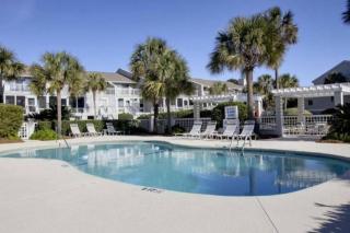 Beach Club Villa 32 - Newly Renovated! Direct Oceanfront - Isle of Palms - 4