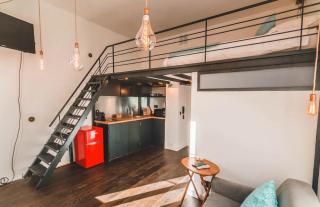 MAR1 - Studio loft avec couchage en mezzanine, centre ville - Cannes - 6