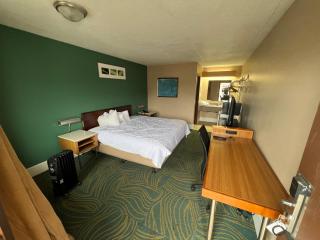 Hilltop Inn Pittsburgh - Pittsburgh - 4