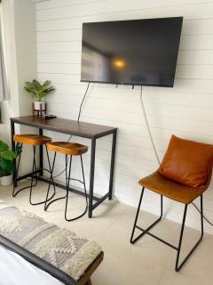 Modern Surf Chic Studio condo - 6