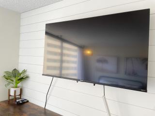 Modern Surf Chic Studio condo - 5