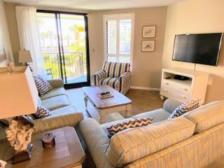 Summer House 109 - Beach and Pool Walkout - 30 Seconds to Sand - Isle of Palms - 1