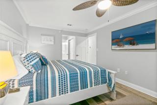 Gorgeous 3 Bedroom Condo In The Perfect Locationseaoats302 - St Pete Beach - 2