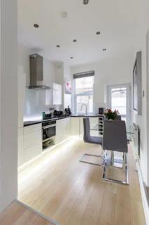 Smart London Townhouse - 6