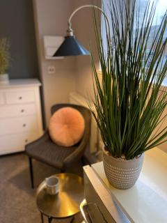 Lovely 1 bed Studio Apartment - - 8