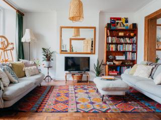 Enchanted Rose Garden House - 4