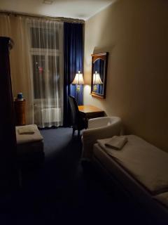 Hotel Koruna penzion - Teplice nad Metují - 2