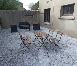 Superbe Appt avec cour et parking gratuit à 5min de la cité médiévale - Carcassonne - 1