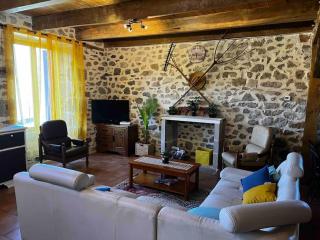 Gite à la ferme au coeur de l'Auvergne - Saint-Hippolyte - 9