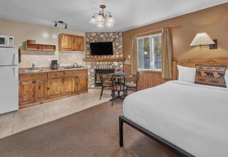 Patricia Lake Bungalows - Jasper - 2