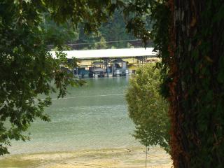 Mountain Harbor Queen Guest Room on Lake Ouachita - Mount Ida - 1