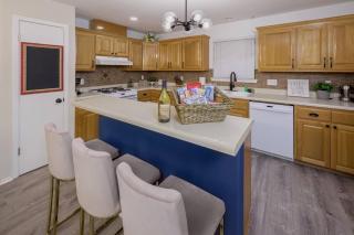 A Pool With A View - 7