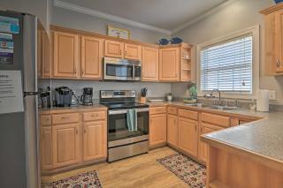 Large Home with Hot Tub and Pool 500 ft to the Beach - Myrtle Beach - 2