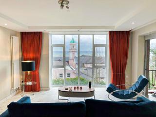 Modern Luxurious Apartment w/ Patio Balcony & View - Jordanstown - 5