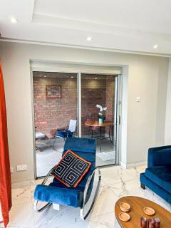 Modern Luxurious Apartment w/ Patio Balcony & View - Jordanstown - 1
