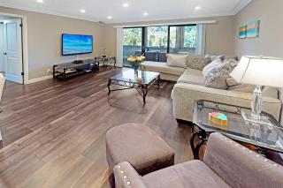 Harbor Towers Renovated 2nd Floor Suite - 0