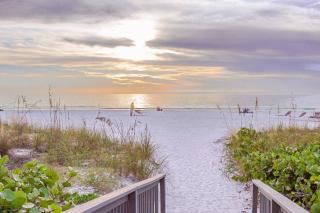 Siesta Breakers With Ocean Views, 5th Floor - 5