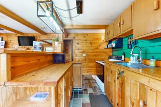 McKenzie Highlands - 1