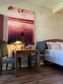 Mountain Harbor Queen Guest Room on Lake Ouachita - Mount Ida - 3