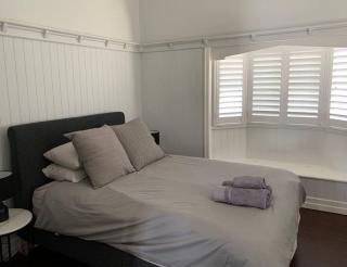 Charming 1920's 4Br freestanding Plantation Qldr. - 5