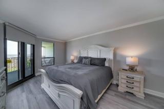 Summer House 204 - Newly Renovated! Ocean View! - Isle of Palms - 3