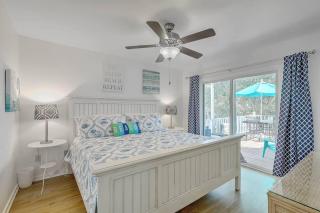 Pelican Bay 13 - Cozy Beachside Retreat! - Beach Access! - Isle of Palms - 2