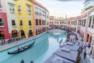 Luxe in Venice - Manila - 8