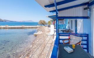 Blue Traditional Boathouse in Klima - Klima - 8