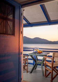 Blue Traditional Boathouse in Klima - Klima - 7