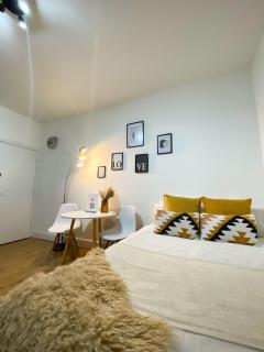 Holland Road Stays - London - 6
