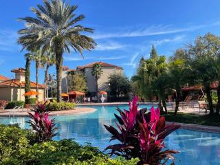 Tuscana Gem! 2 bed 2 bath condo near Disney & Golf - Kissimmee - 0