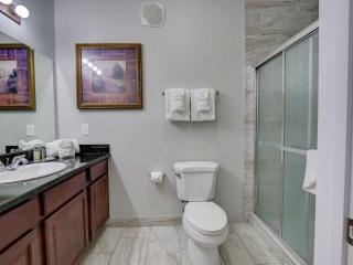 Poolside condo at Tuscana Resort with Hot Tub - Kissimmee - 8