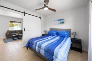 Cottage Bungalow Near Beach! King Bed with Pool & BBQ - 8