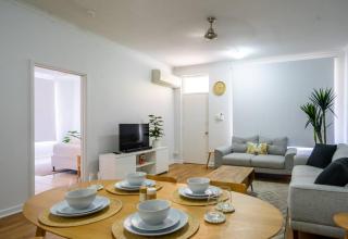Nightcliff Retreat: Stylish 2BR Apt Near Foreshore - Nightcliff - 2