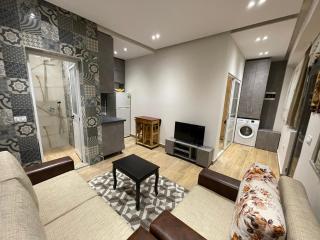 Modern 1 Bedroom City Apartment - Tirana - 0