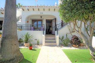 Beautiful 2 Bedroom Bungalow with Communal Pools - Villamartin - 8