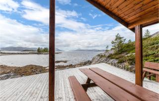 3 Bedroom Beautiful Home In Øydegard - - 8