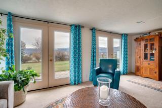 30 Mins to Leavenworth Home with Hot Tub and Yard! - East Wenatchee - 9