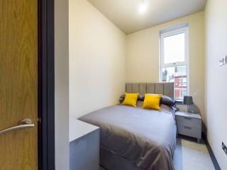 Gibson Manor Apartments - Wallasey - 9