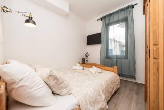 Little Sea House - 9