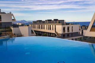 Iconic Sea Views Luxury Apartment - Puerto Marino - 4