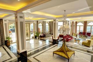 Cherry Blossom Boutique Hotel - Bḩamdūn - 2