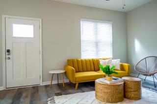 Completely Renovated - The Bohemian House - Durham - 2