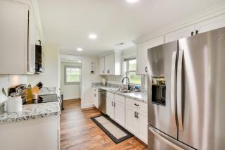 Cozy Fair Play Home with Deck 4 Mi to Lake Hartwell! - Fair Play - 2