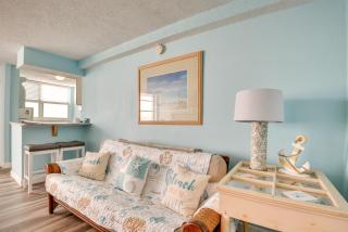 Updated Daytona Beach Oceanfront Studio with Pool! - Daytona Beach - 6