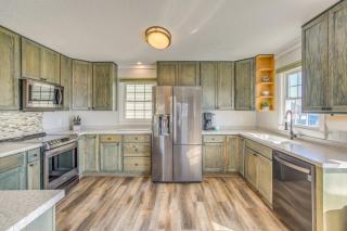 Waterfront Home with Deck in North Myrtle Beach! - Myrtle Beach - 3