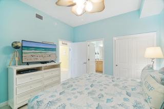 Stunning 3Bd BEACHFRONT Condo! Beach Chair Service Included! by Dolce Vita Getaways PCB - Panama City Beach - 3