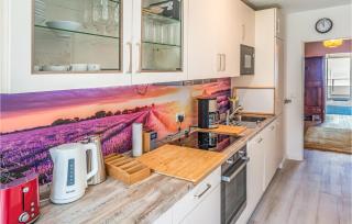 Gorgeous Apartment In Flensburg - 4